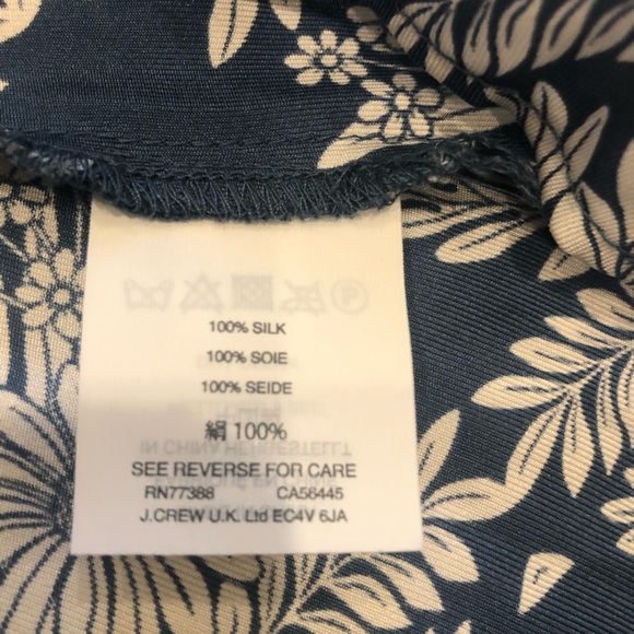 Abigail Borg for J. Crew Blue & White Floral V Neck Tank Top - Size 2 - Picture 4 of 9